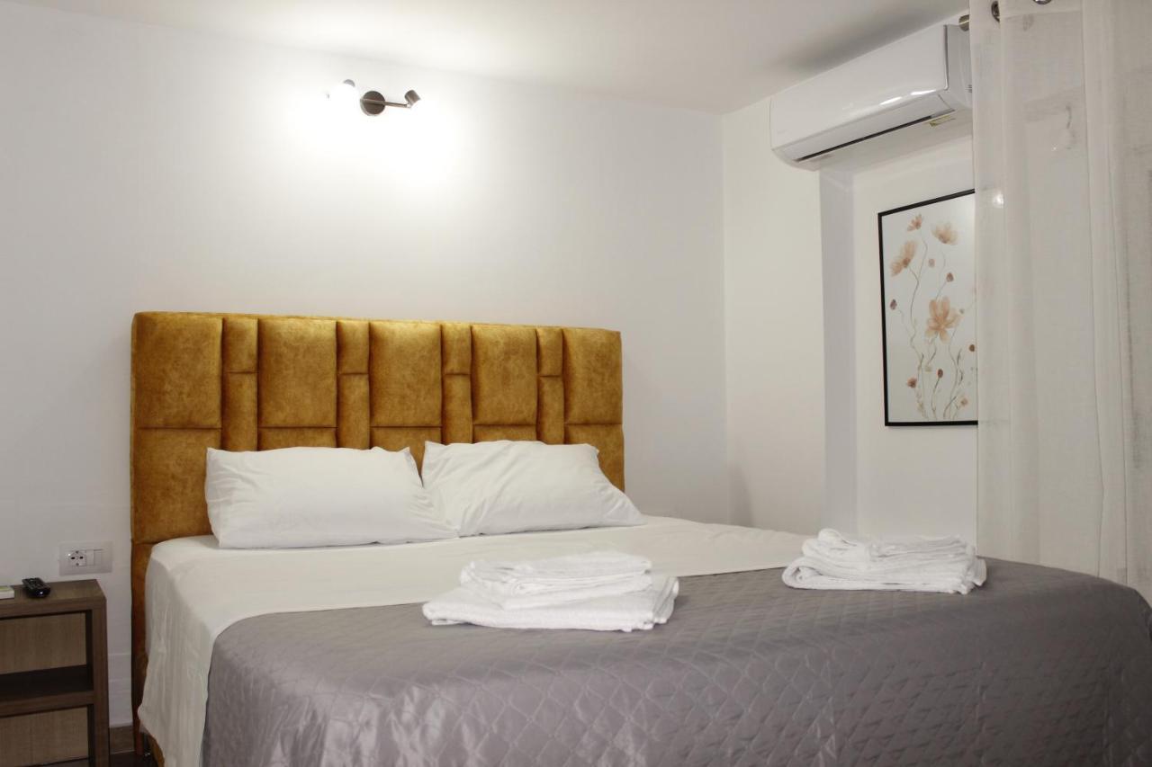 Elite Hotel Sarandë Eksteriør billede